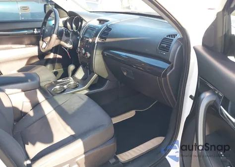 2013 Kia Sorento Lx z USA, uszkodzony, nr VIN 5XYKT3A64DG394378